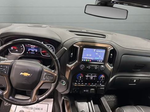Used 2019 Chevrolet Silverado 1500 High Country w/ High Country Premium Package image 9