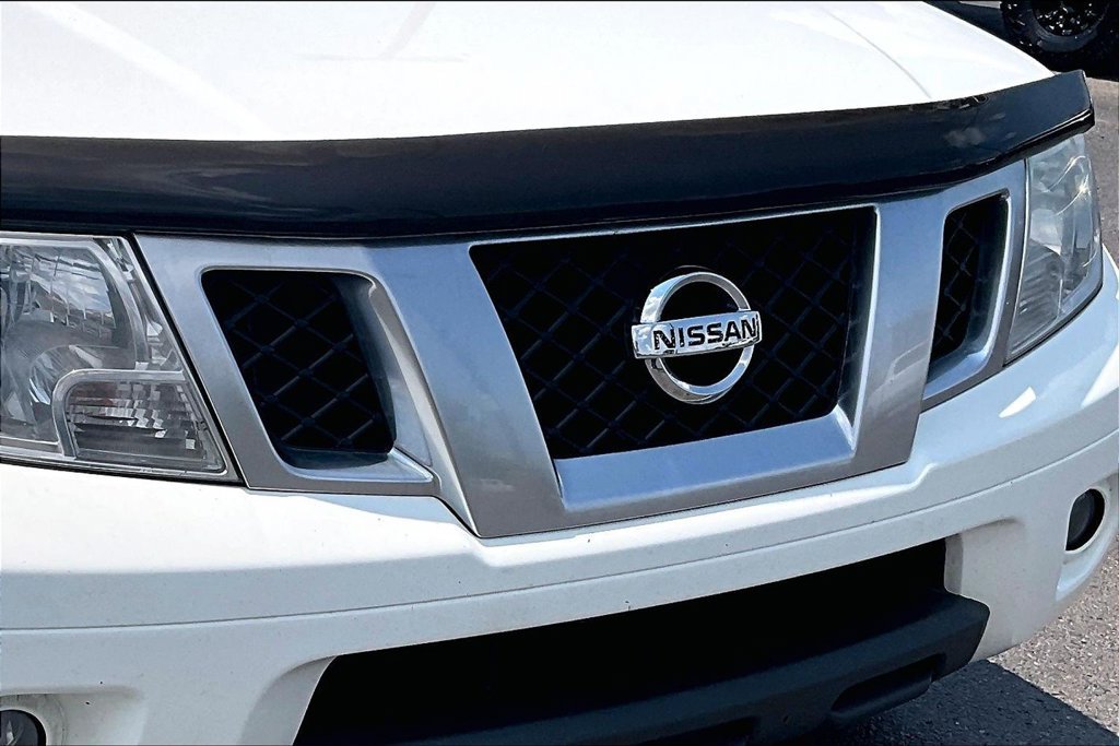Used 2020 Nissan Frontier 2WD Crew Cab image 34