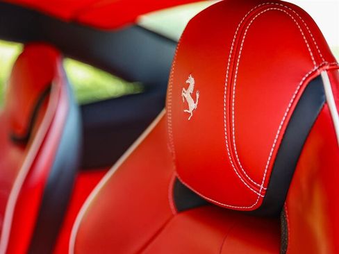 Used 2015 Ferrari California T RWD image 37