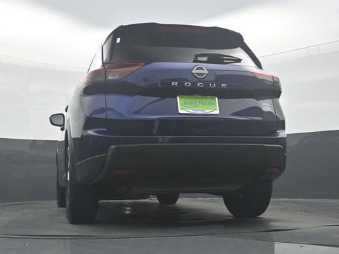 Used 2026 Nissan Rogue SV FWD image 31