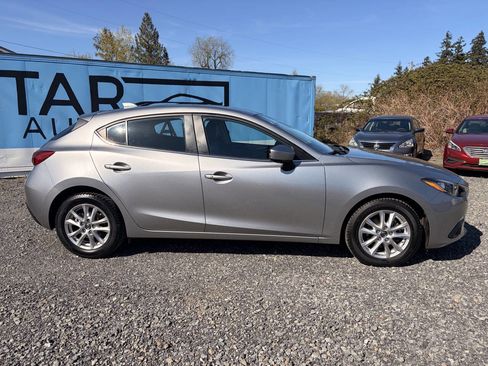 Used 2014 MAZDA MAZDA3 i Grand Touring image 2