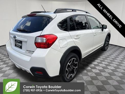 Used 2017 Subaru Crosstrek 2.0i Premium AWD/4WD image 8