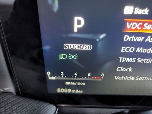 Certified 2025 Nissan Kicks SR FWD image 27