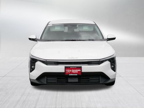Used 2025 Kia K4 FWD image 2