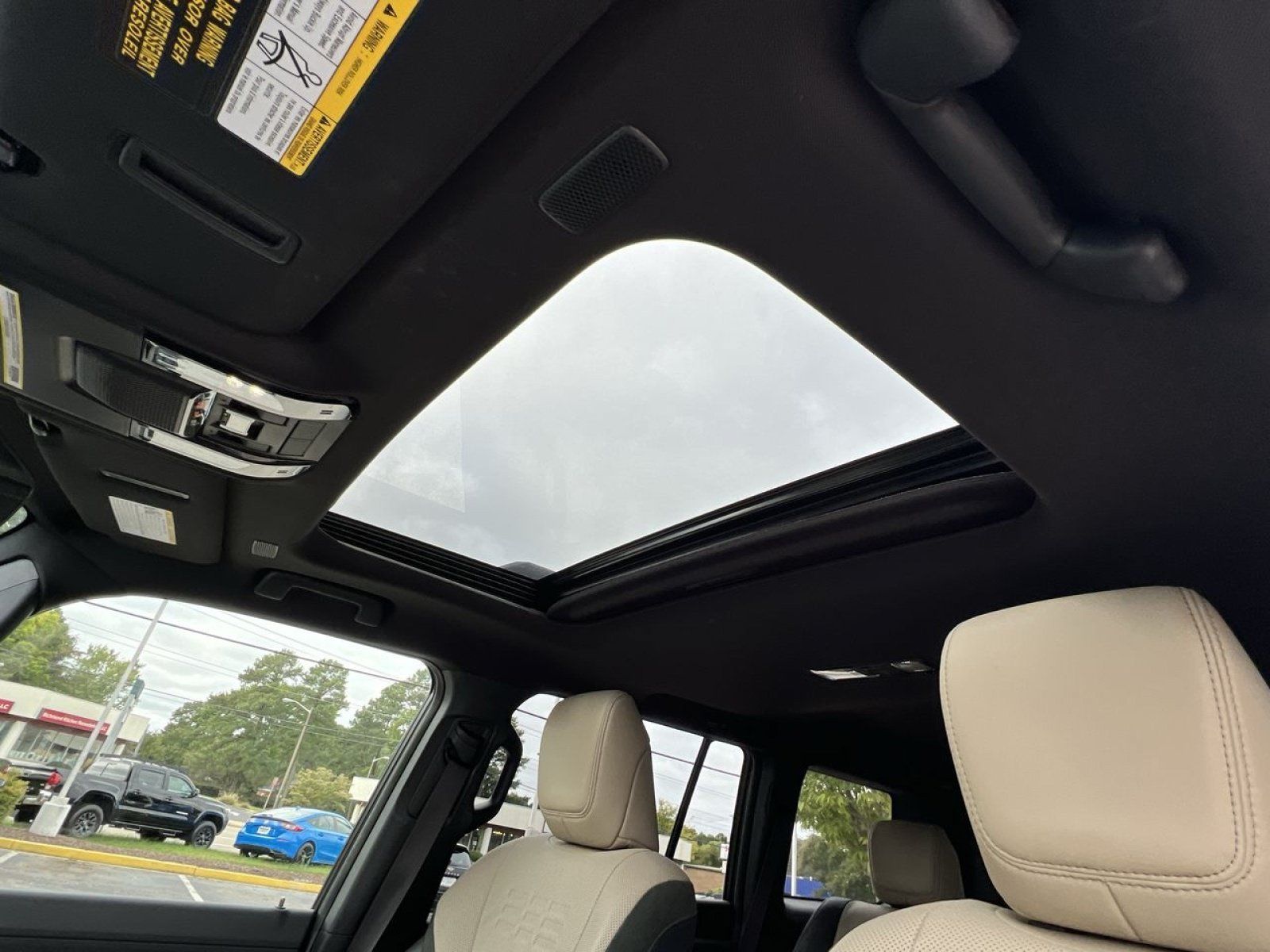 Used 2024 Lexus GX 550 AWD/4WD image 21