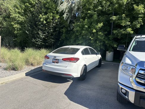 Used 2018 Kia Forte LX FWD image 5
