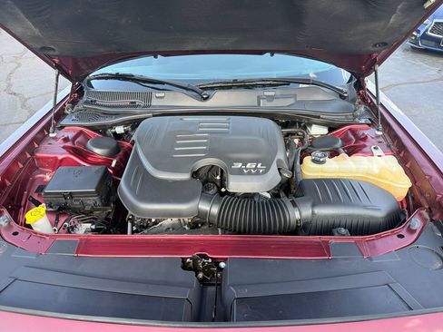 Used 2018 Dodge Challenger SXT RWD image 19
