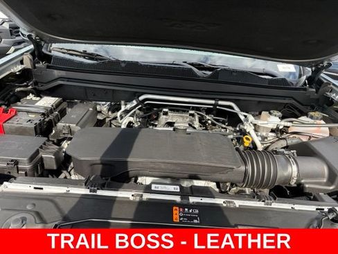 Used 2026 Chevrolet Colorado Trail Boss AWD/4WD image 11