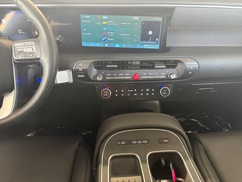 Used 2026 Hyundai Palisade Calligraphy FWD image 3