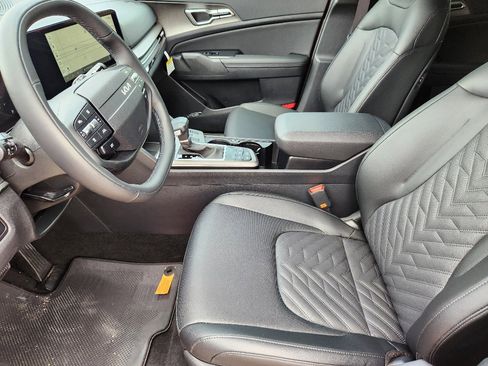 New 2026 Kia Sportage X-Line w/ X-Line Technology Package image 9