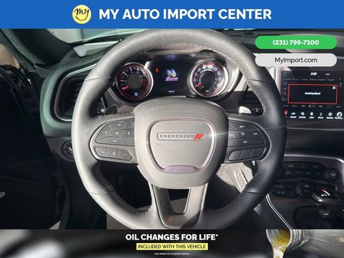 Used 2022 Dodge Challenger R/T Scat Pack w/ Driver Convenience Group image 13