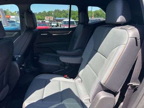 Used 2025 GMC Acadia AT4 AWD/4WD image 23