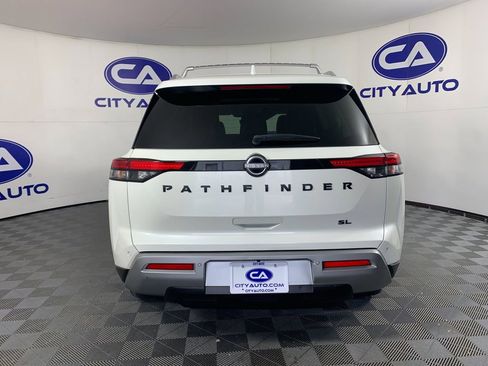 Used 2023 Nissan Pathfinder SL w/ SL Premium Package image 4
