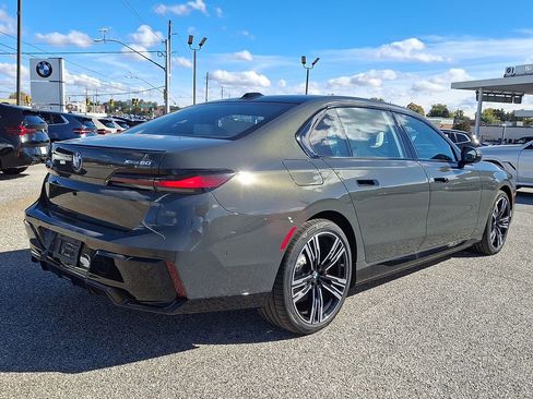 New 2026 BMW i7 xDrive60 image 7