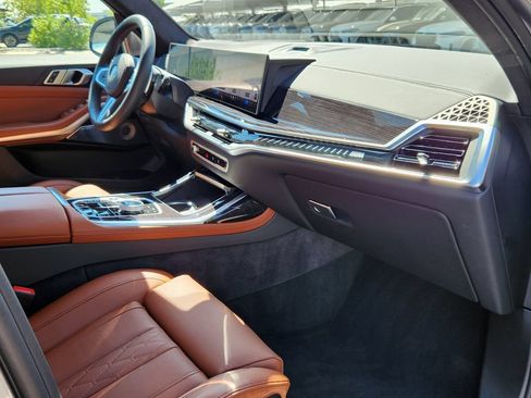 Used 2025 BMW X7 M60i w/ Executive Package AWD/4WD image 18