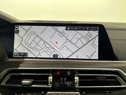 Used 2022 BMW X5 xDrive40i w/ M Sport Package AWD/4WD image 33