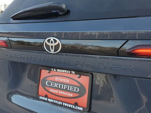 Certified 2025 Toyota Grand Highlander FWD image 8