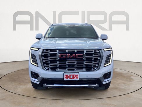 Used 2025 GMC Yukon Denali AWD/4WD image 6