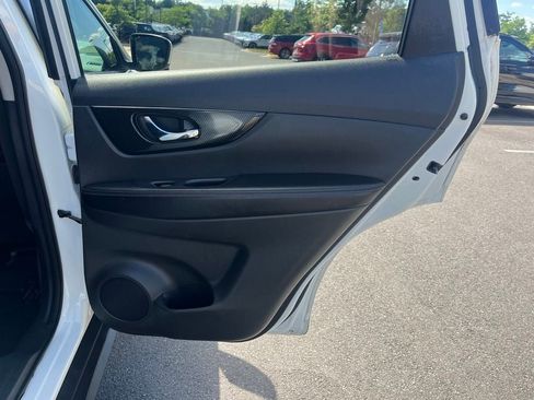Used 2017 Nissan Rogue SL w/ SL Premium Package AWD/4WD image 17