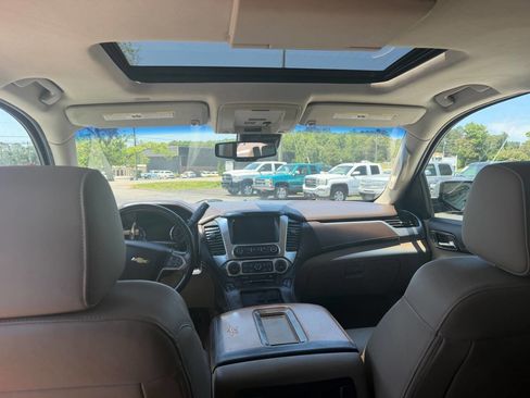 Used 2017 Chevrolet Suburban LT AWD/4WD image 11