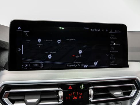 Used 2025 BMW X4 xDrive30i image 25