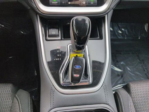 Used 2023 Subaru Outback Premium AWD/4WD image 18