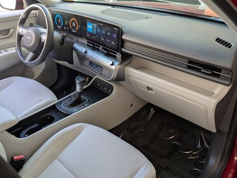 Used 2025 Hyundai Kona SEL FWD image 29