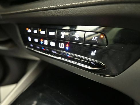 Used 2023 Buick Envision Essence w/ Sport Touring Package AWD/4WD image 21