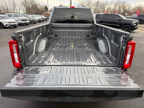Used 2025 Ford F350 XLT image 38
