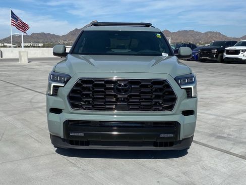 Used 2025 Toyota Sequoia Platinum image 3