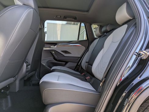 New 2026 Volkswagen Tiguan SE R-Line FWD image 16