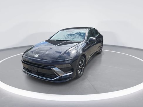 Used 2025 Hyundai Sonata SEL FWD image 4