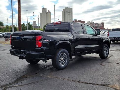 New 2026 Chevrolet Colorado LT w/ LT Convenience Package AWD/4WD image 2