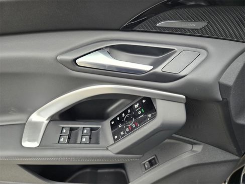 New 2025 Audi Q5 Premium Plus image 18