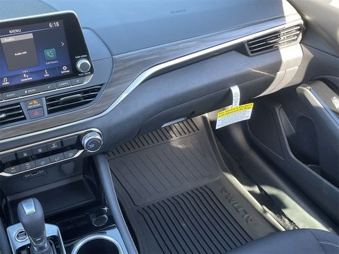 New 2025 Nissan Altima 2.5 SV image 25