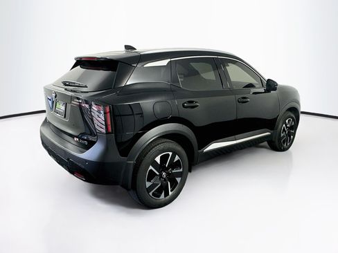 Used 2025 Nissan Kicks SR AWD/4WD image 9