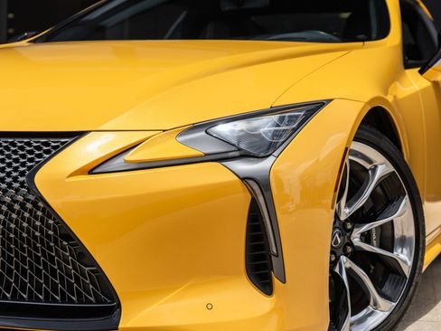 Used 2020 Lexus LC 500 Coupe w/ Performance Package RWD image 16