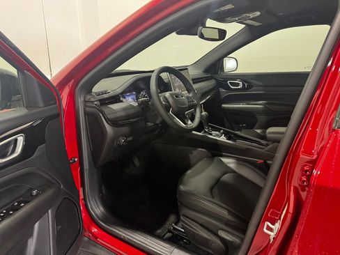 New 2026 Jeep Compass Latitude image 14