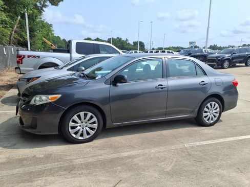 Used 2012 Toyota Corolla LE FWD image 5