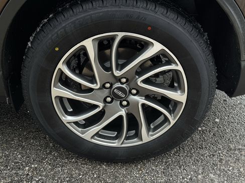 Used 2022 Lincoln Corsair FWD w/ Equipment Group 101A image 33