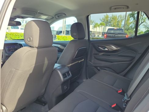 Used 2024 GMC Terrain SLE FWD image 13