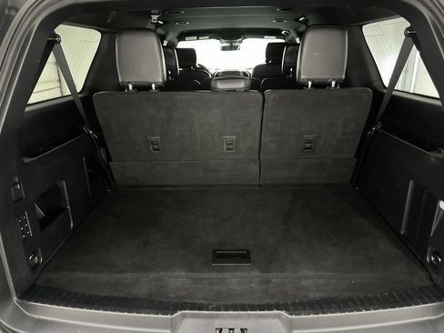Used 2019 Ford Expedition Max XLT w/ Equipment Group 202A AWD/4WD image 29
