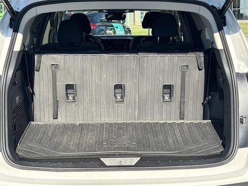 Used 2023 Subaru Ascent Onyx Edition image 16