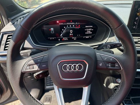Used 2022 Audi SQ5 Premium Plus AWD/4WD image 21