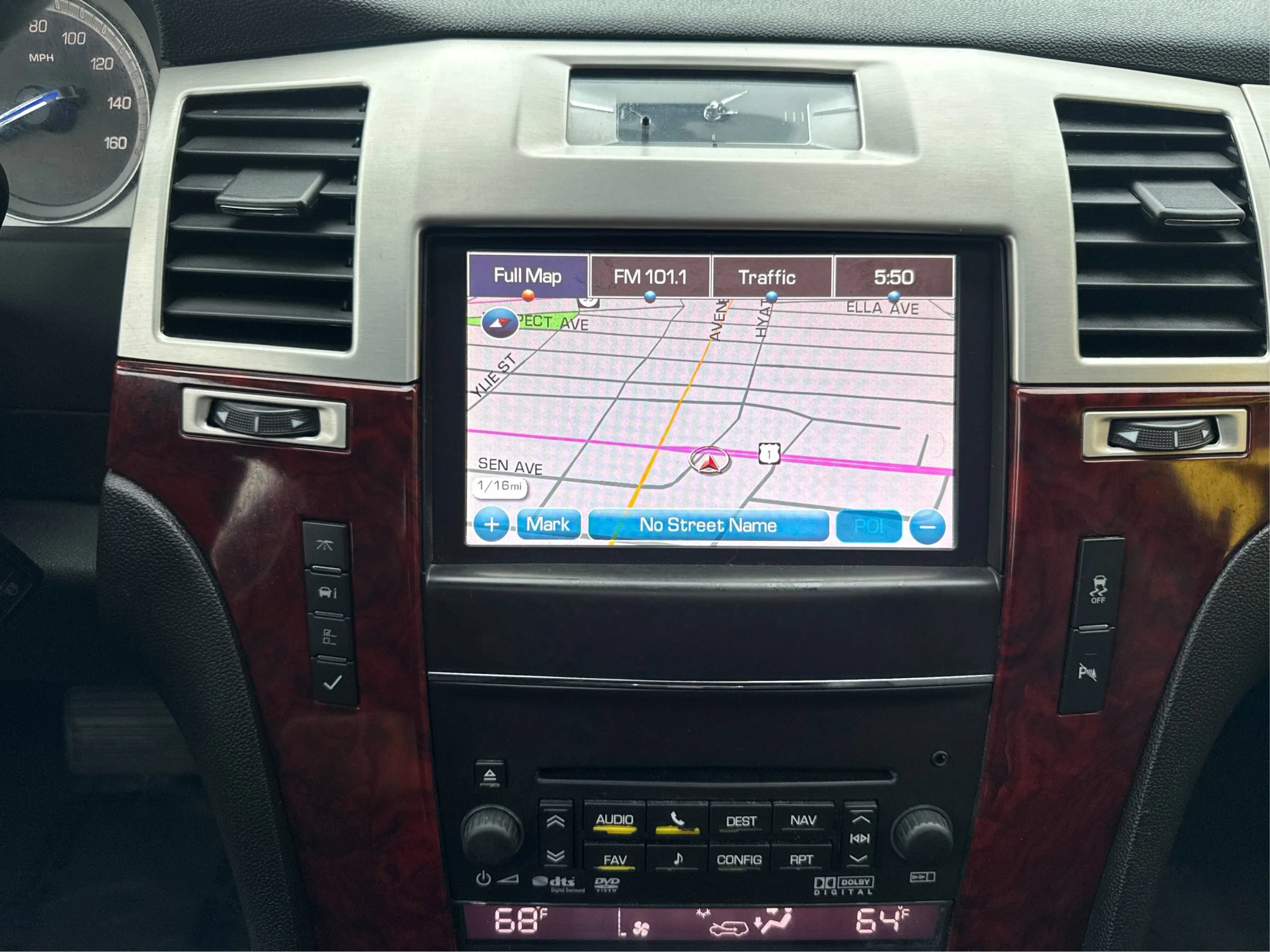 Used 2014 Cadillac Escalade Premium AWD/4WD image 32