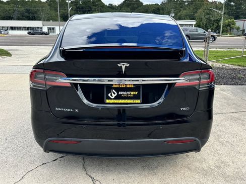 Used 2018 Tesla Model X 75D AWD/4WD image 5