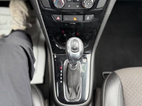 Used 2019 Buick Encore Preferred AWD/4WD image 16