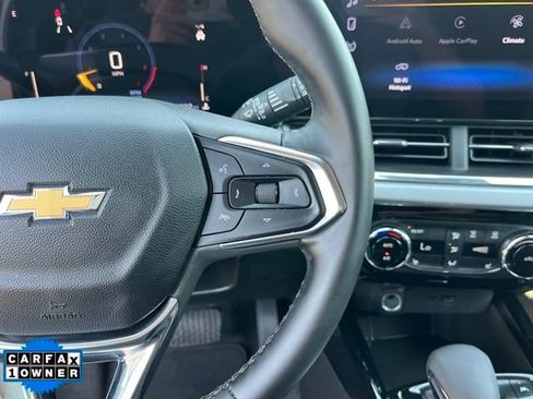 Used 2025 Chevrolet Trax LT w/ LT Convenience Package FWD image 22
