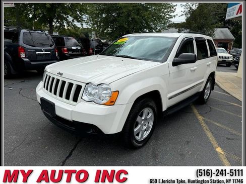 Used 2010 Jeep Grand Cherokee Laredo image 8