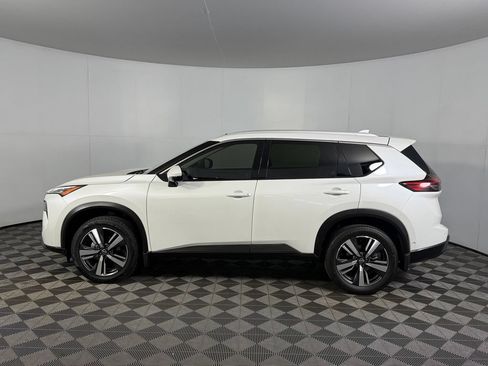 Used 2024 Nissan Rogue SL w/ SL Premium Package FWD image 11
